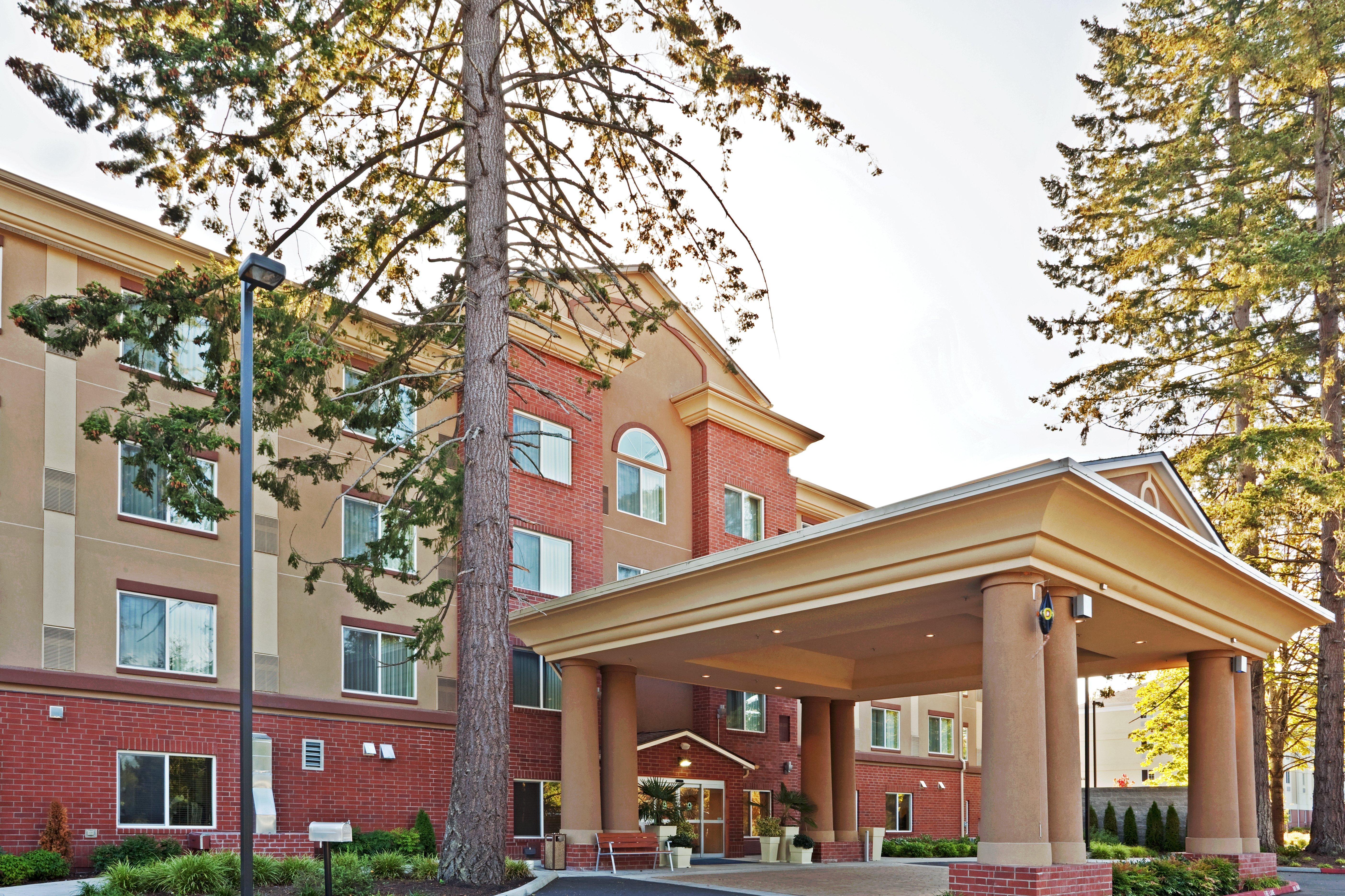 Holiday Inn Express & Suites Lacey - Olympia By Ihg Exterior photo