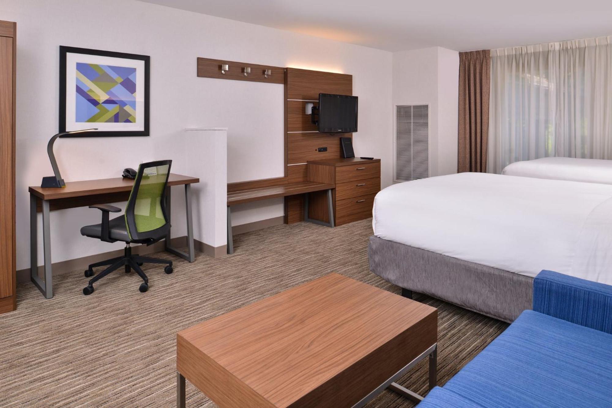 Holiday Inn Express & Suites Lacey - Olympia By Ihg Exterior photo