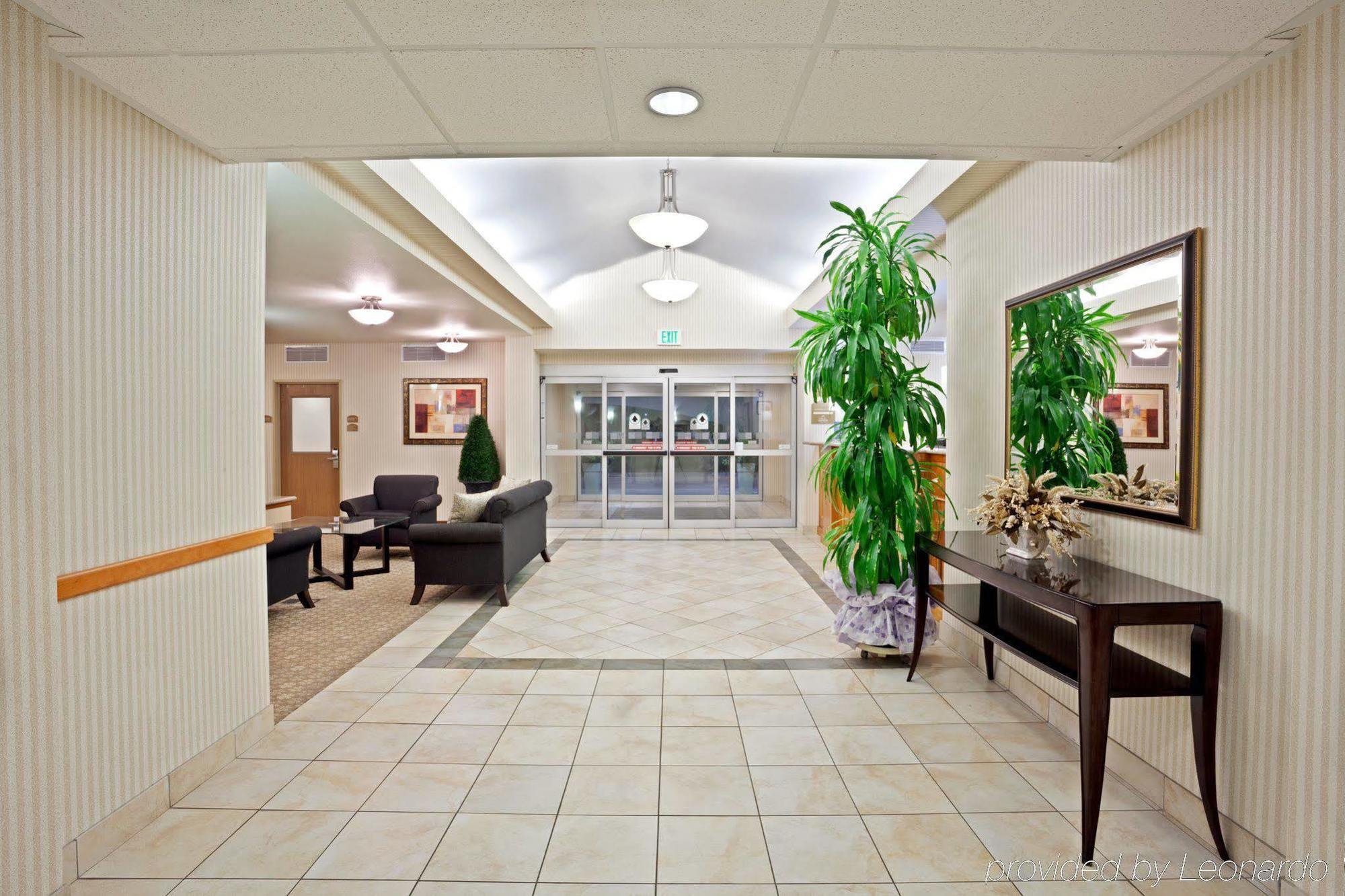 Holiday Inn Express & Suites Lacey - Olympia By Ihg Exterior photo